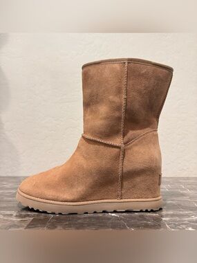 UGG Classic Femme Short Shearling Boots